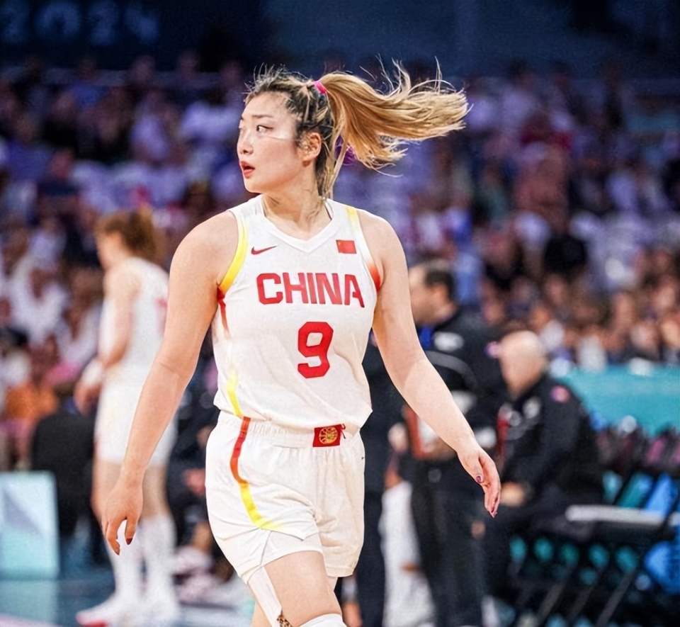 inews, fz, 李沅珊在金 inews, fz, 李沅珊在金